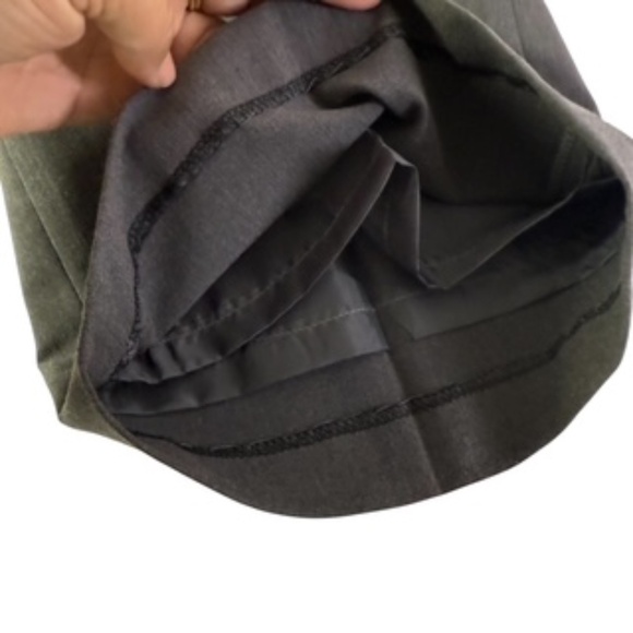 Tahari 3 button Charcoal Gray Fully Lined Jacket & Pant Suit Size 10 - Picture 9 of 11